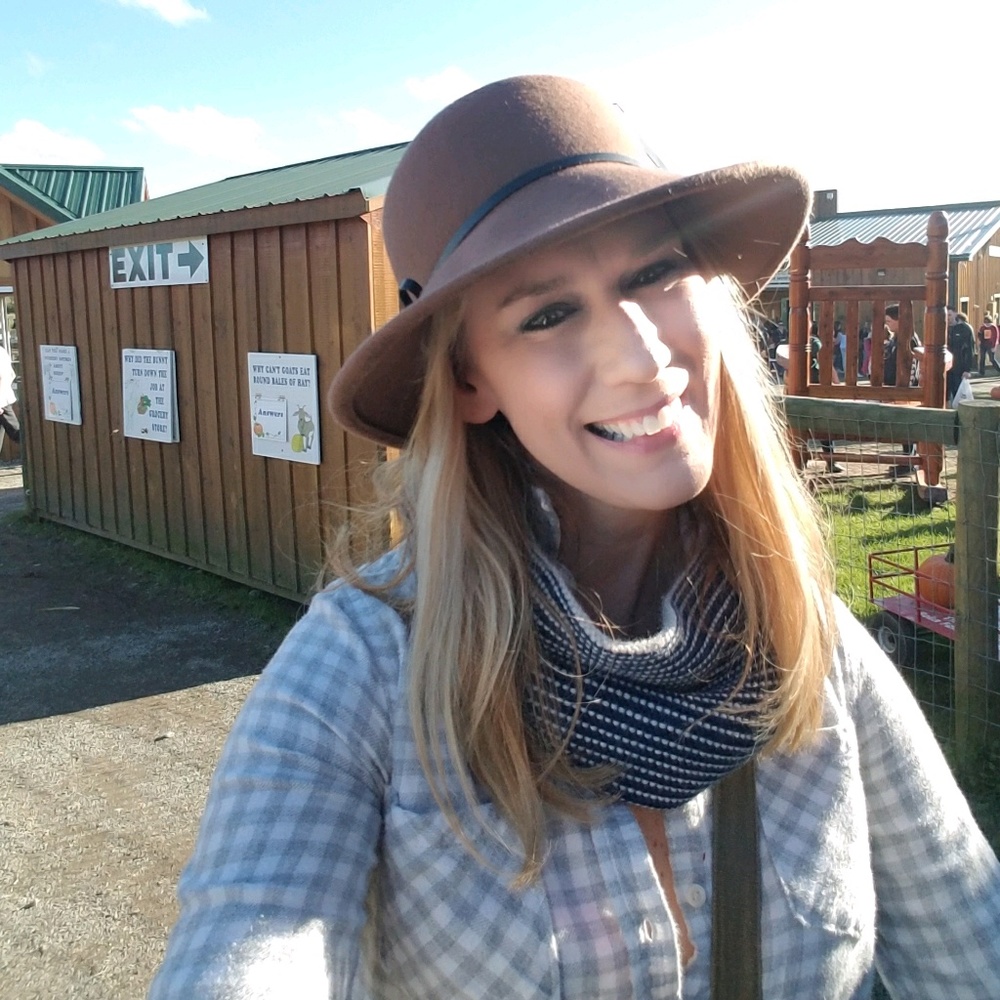 Meet your Posher, Mandy